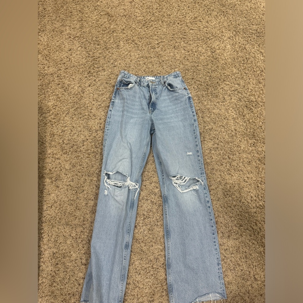 Zara Ripped Jeans, straight leg. Size 8.